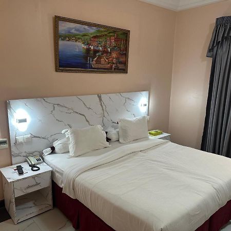 Hotel Fleur De Lys Almadies Dakar Bagian luar foto