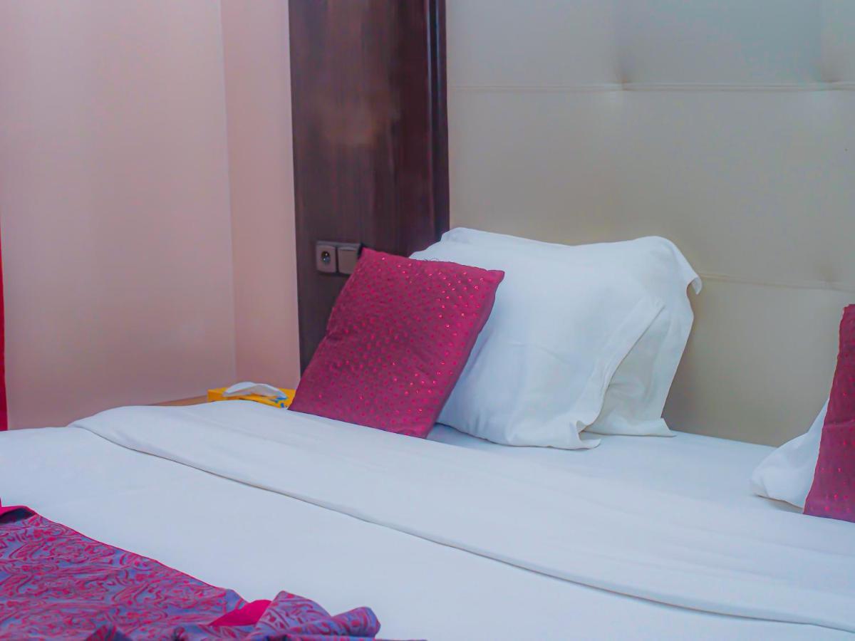 Hotel Fleur De Lys Almadies Dakar Bagian luar foto