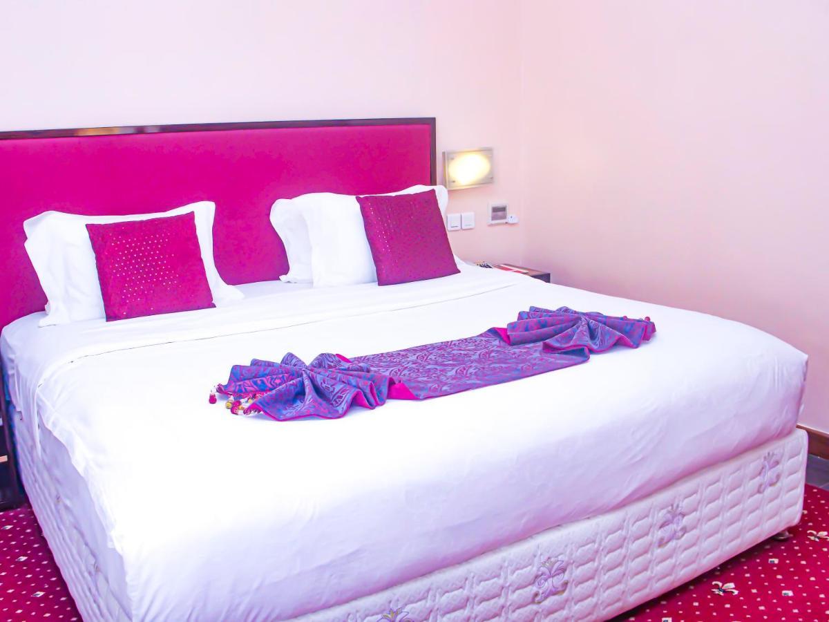 Hotel Fleur De Lys Almadies Dakar Bagian luar foto
