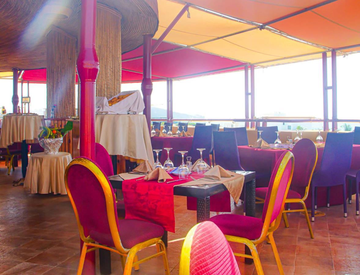Hotel Fleur De Lys Almadies Dakar Bagian luar foto