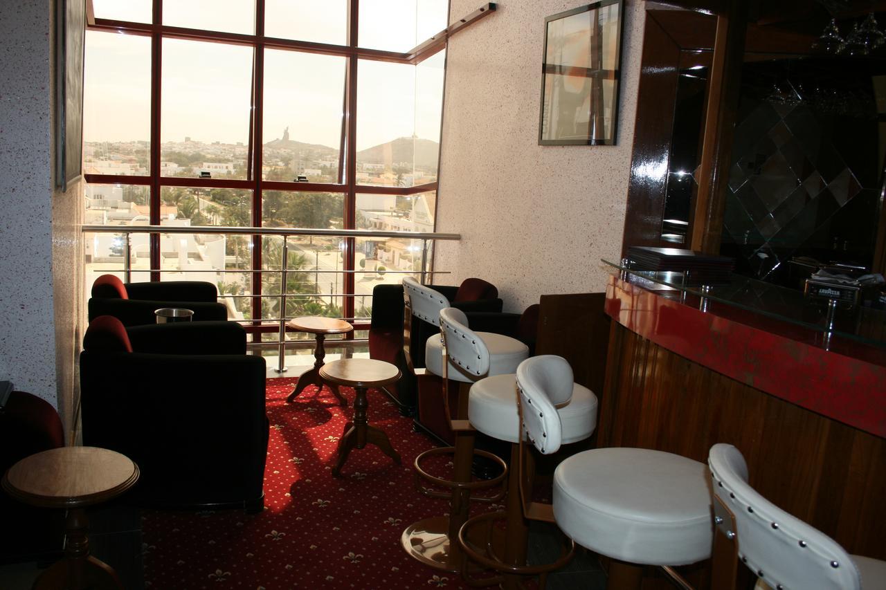 Hotel Fleur De Lys Almadies Dakar Bagian luar foto